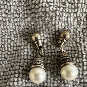 Vintage John Hardy Bali Sterling Silver Pearl drop earrings.